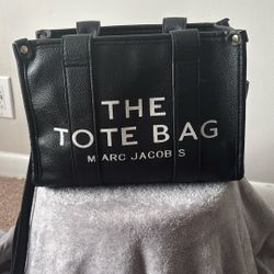 The tote bag