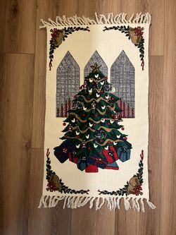 New Vintage 1995 Christmas Tapestry Throw Rug