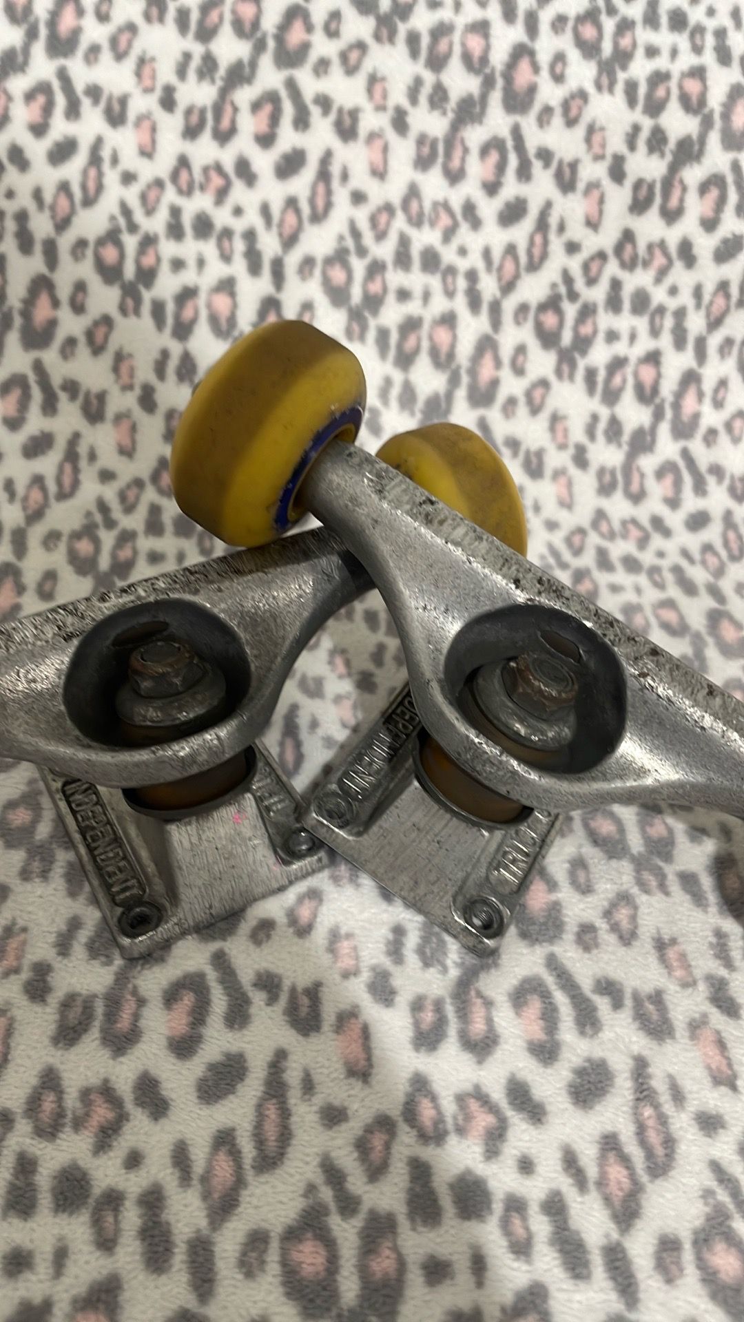 Skate trucks and wheels
