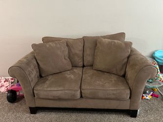 2 seater loveseat couch