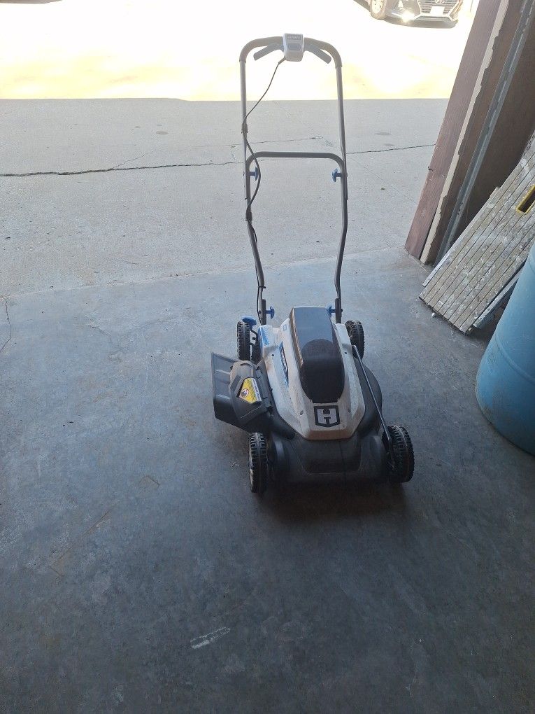 Push Lawnmower
