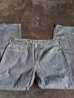 569 LEVIS JEANS