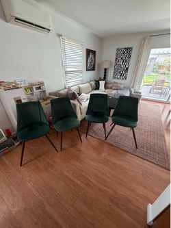 Set of 4 Mid-Century Modern Dining Chairs - Emerald Green Velvet