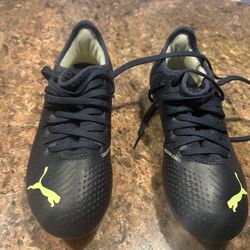 Boys Cleats 2.5 Brand New