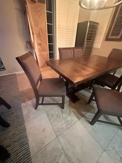 Dining Table with 6 Chairs