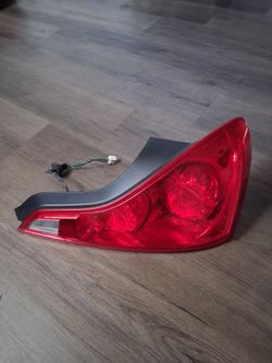 G37 Coupe Taillight   Fits 2008-2013