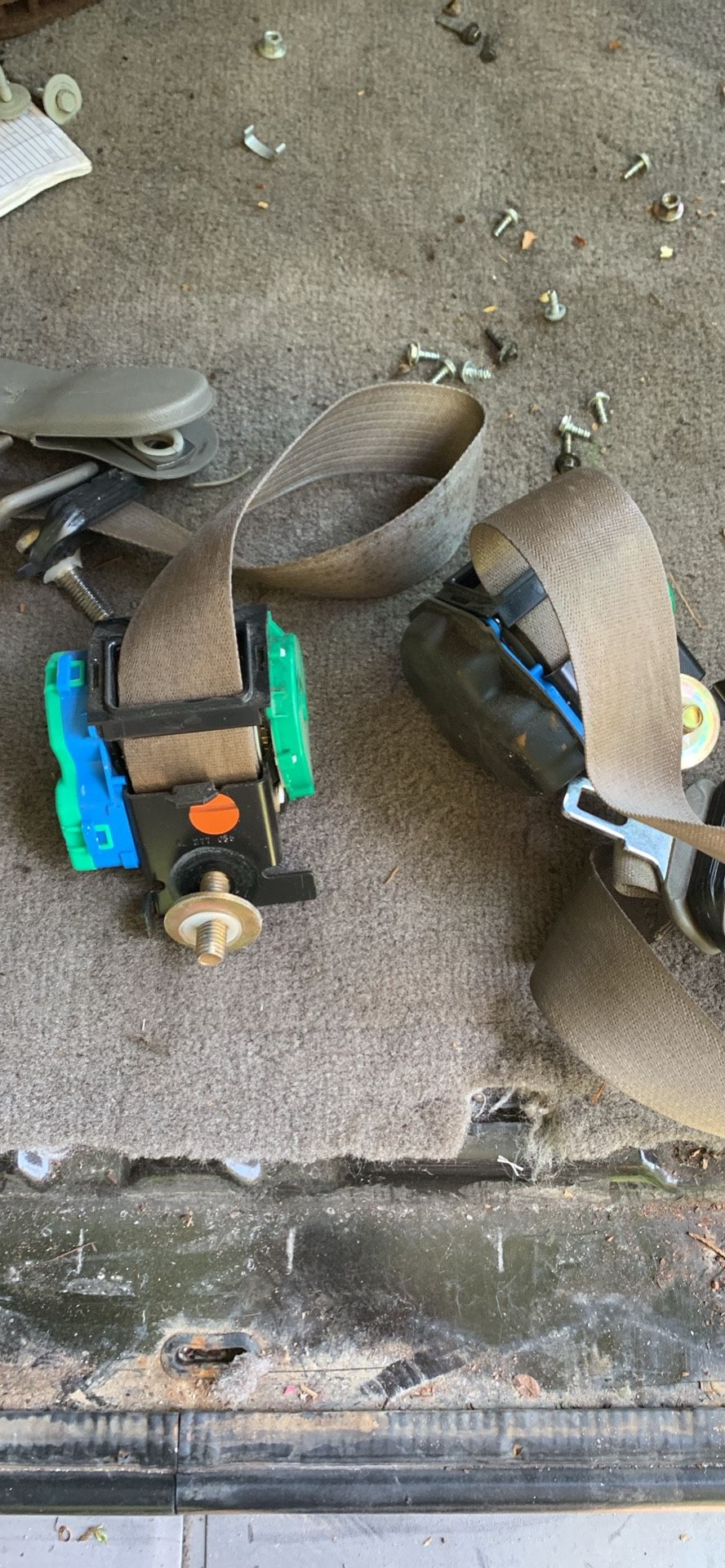 2 Seat Belts For GM 02-06.