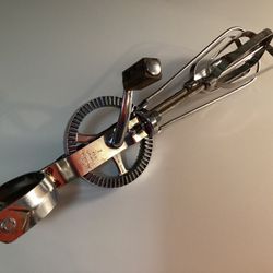 Maid of Honor Brand Hand Mixer *Vintage