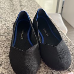 Black Rothy Flats