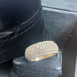 14 KT Diamond Ring 