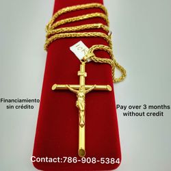 10K Gold Chain With Cruicifix. Cadena De Oro Con Crucifijo 