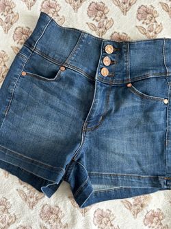 Mini woman short