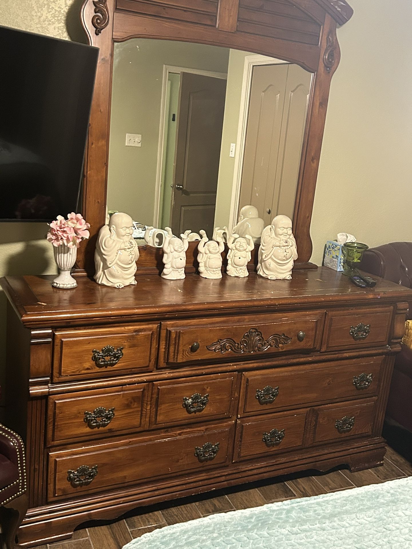 Queen Bedroom Set