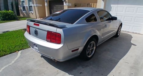 Ford Mustang GT 2005