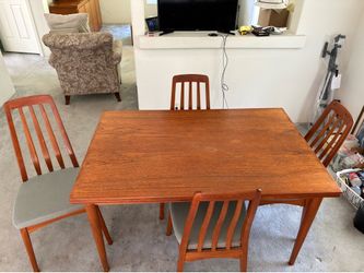Moreddi Danish Vintage Teak Extension Dining Table and 4 Chairs