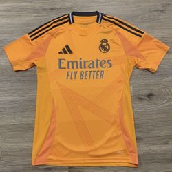 NEW adidas Real Madrid Jersey (Medium)