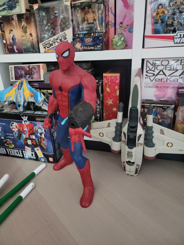 Marvel Spiderman Homecoming Super Sense Interactive 24” Action Figure 2017