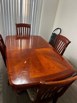 Solid wood table Solid wood table