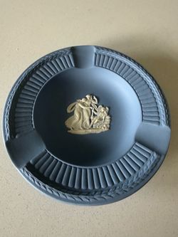 Vintage Wedgewood Blue Jasperware ashtray/trinket dish