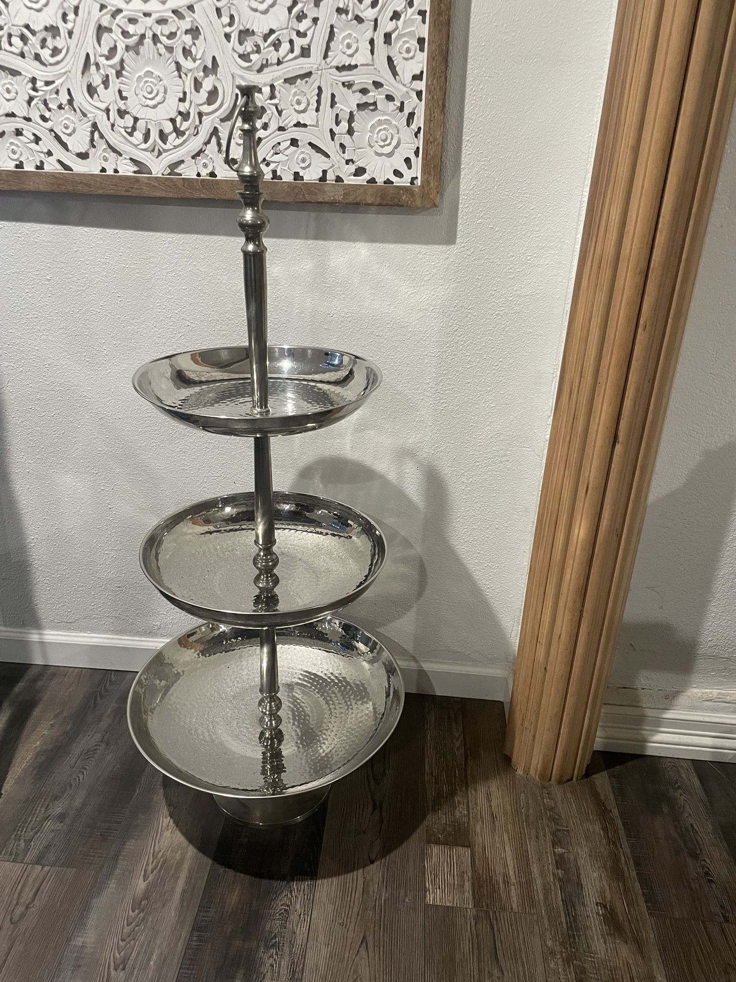 Three Tier Base Silver