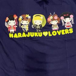 harajuku lovers geisha Japanese Asian boat neck fitted darts M short sleeve tshirt hi low cut length