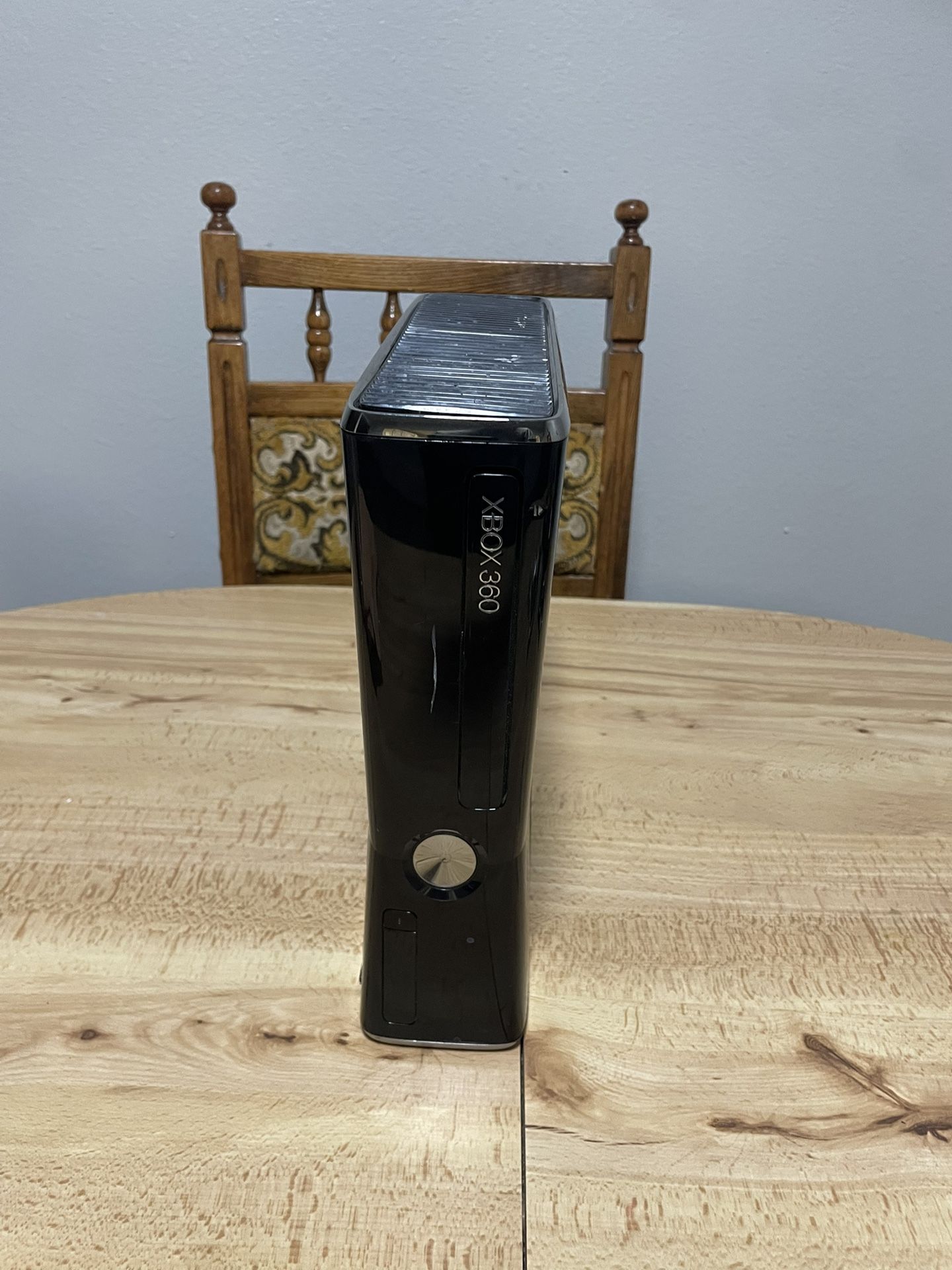 Xbox 360 Slim Broken