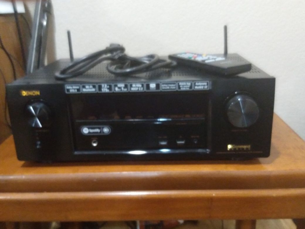 Home Stereo Receiver / Denon