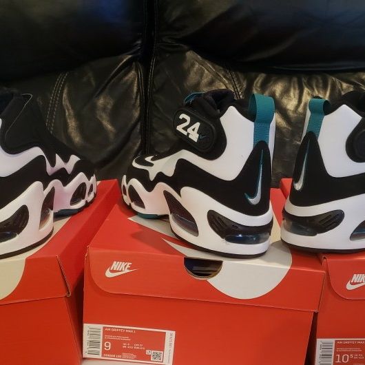 Nike Griffey Max Freshwater Mens sizes $400- size 7.5