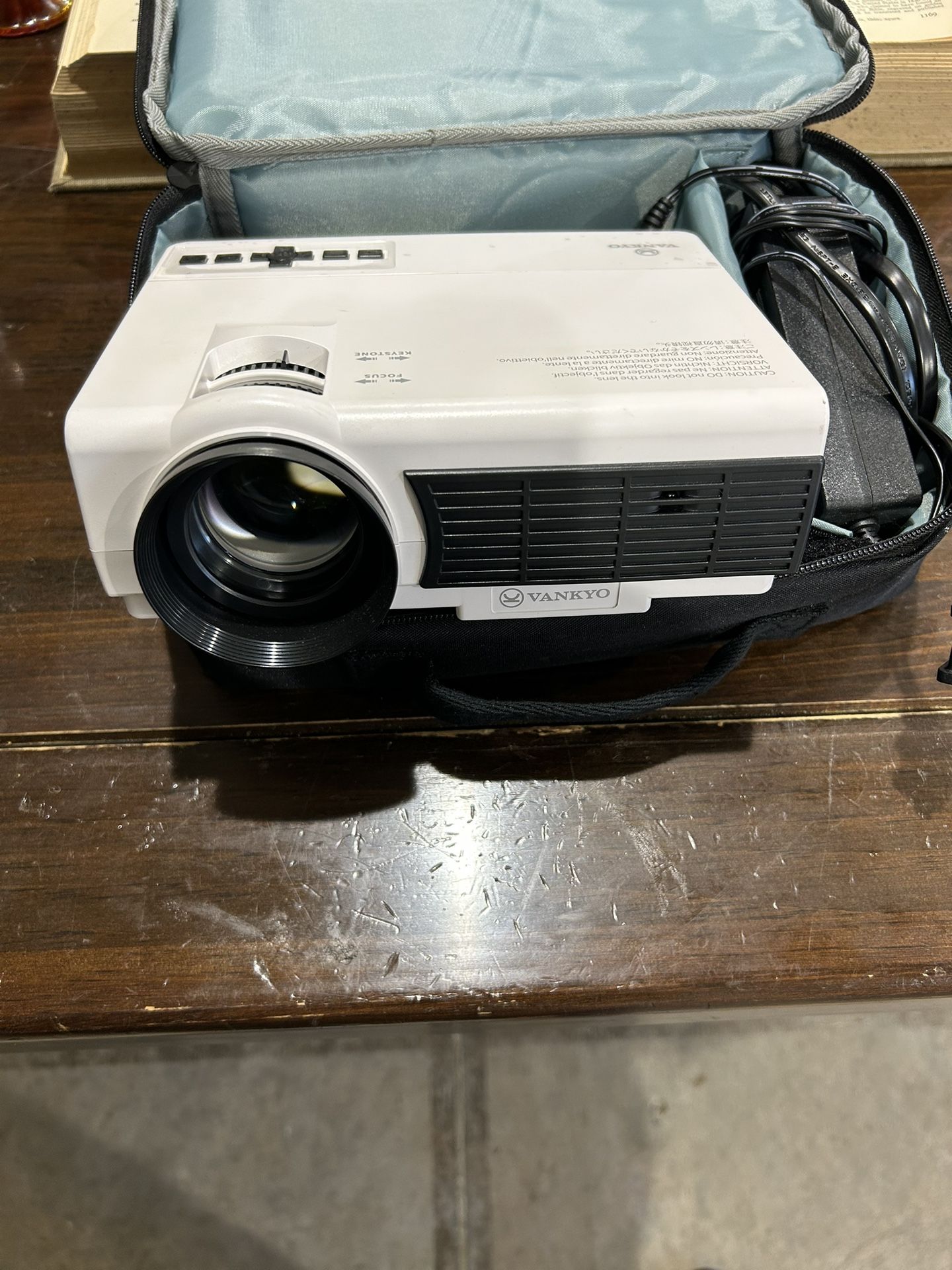 Projector Leisure 3 Pro