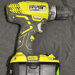 ONE+ 18V Cordless 1/2 in. Drill/Driver & Battery/ Drill Y Batería