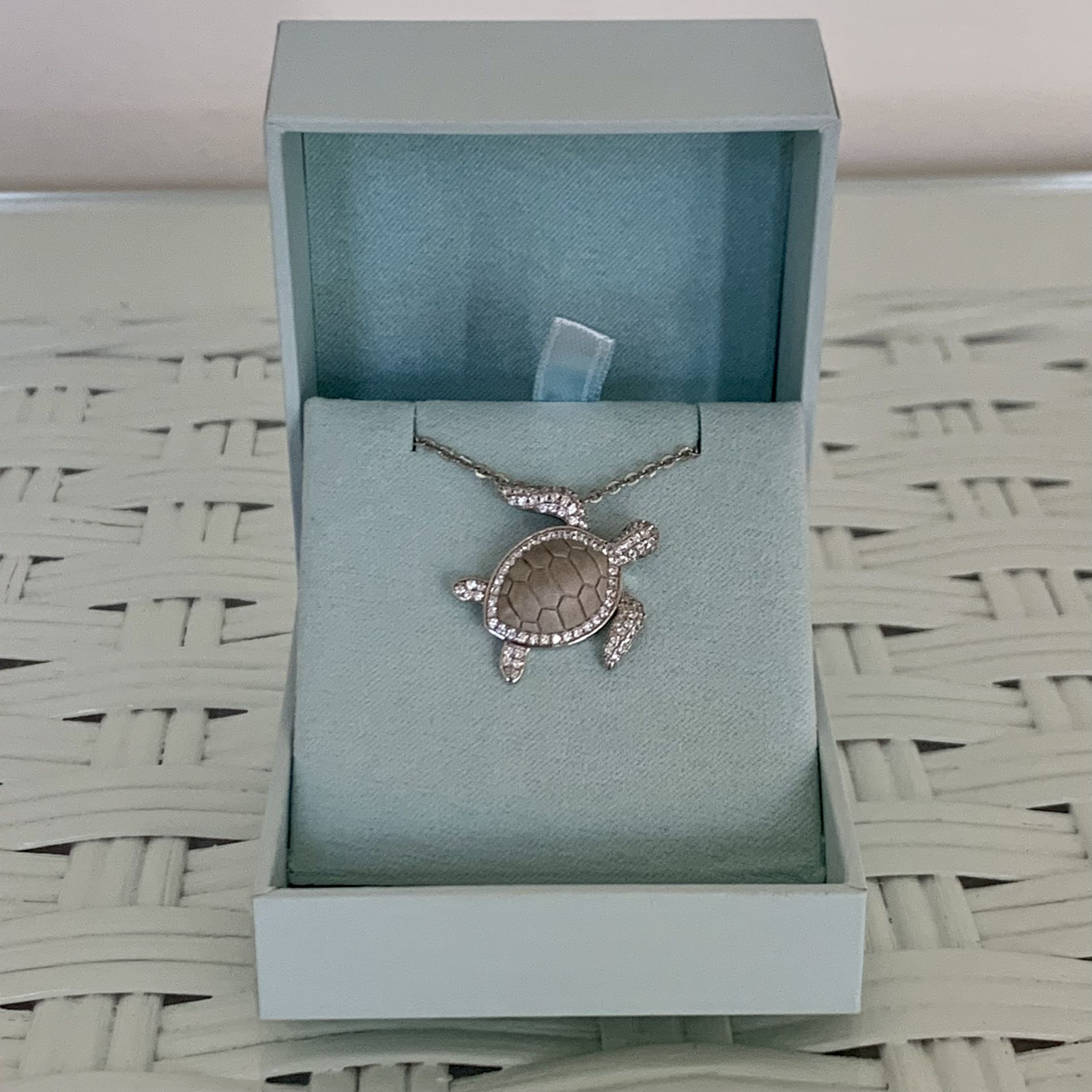 NIB Sterling Silver Sea Turtle Pendant Necklace