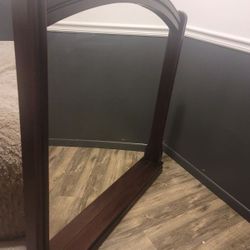 Dresser MIRROR $20