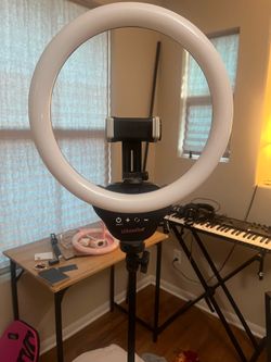 Ring light tripod