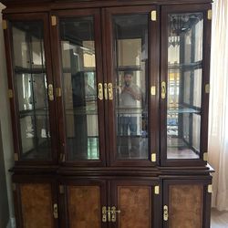 China Hutch - Display Cabinet (Like New)