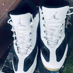 Men's Nike Air Jordan 11 XI Retro Low I.E. 