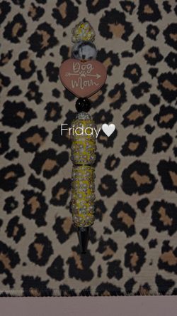 Dog 🐶 Mom 💛 Beaded Pen