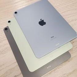 Apple IPad Air 4 Tablet 