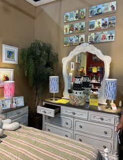 Vintage Full Size Bedroom Set