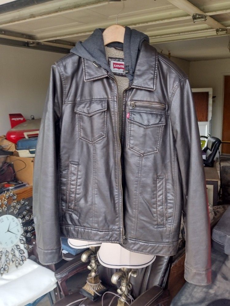 Levis Insulated Jacket (Size Large)