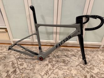 Factor Vista 52cm Carbon Frameset – Otis Integrated Cockpit, Seatpost, CeramicSpeed BB