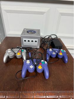 Nintendo GameCube Pokémon XD: Gale of Darkness Edition console with 3 controllers.