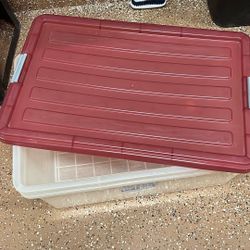 Two 17 Gallon Storage Containers With Latching Lids