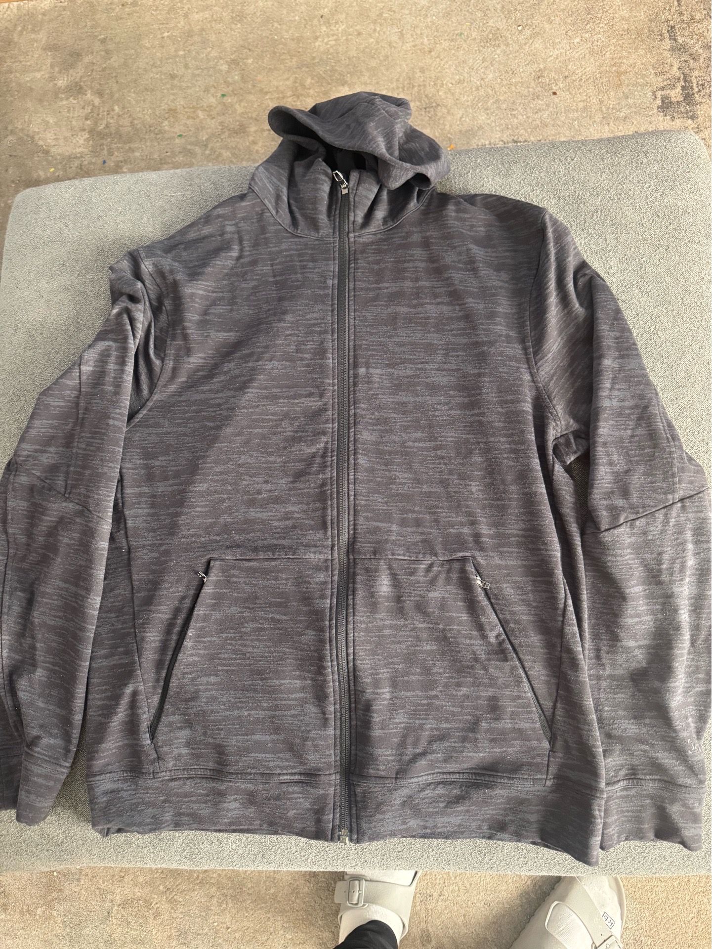 Lululemon hooded full zip jacket size L men dark gray
