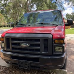 2013 Ford E350 XL