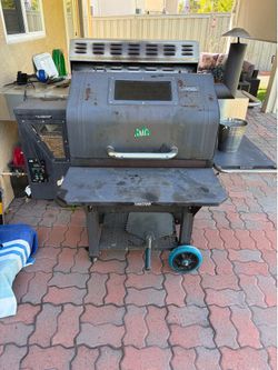 GMG Daniel Boone smoker