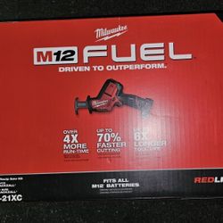 Milwaukee
M12 FUEL 12V Lithium-Ion Brushless Cordless HACKZALL Reciprocating Saw Kit w/ One 4.0Ah Batteries Charger & Tool Bag