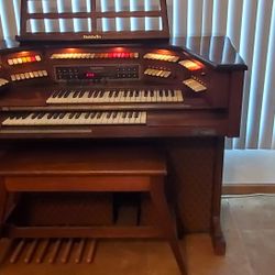 Baldwin Organ