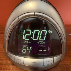 Homedics Alarm Clock W/ Am/fm Radio, Various Sounds To Sleep, Indoor Temperature, Duel Alarm Clocks, Volume/Radio Control, Projects Time On Ceiling 