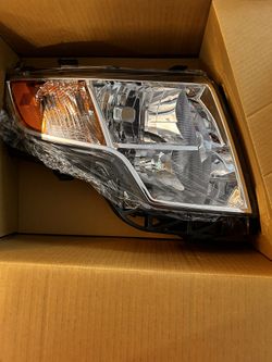 Ford Edge 2007-2010 Headlamps Left And Right
