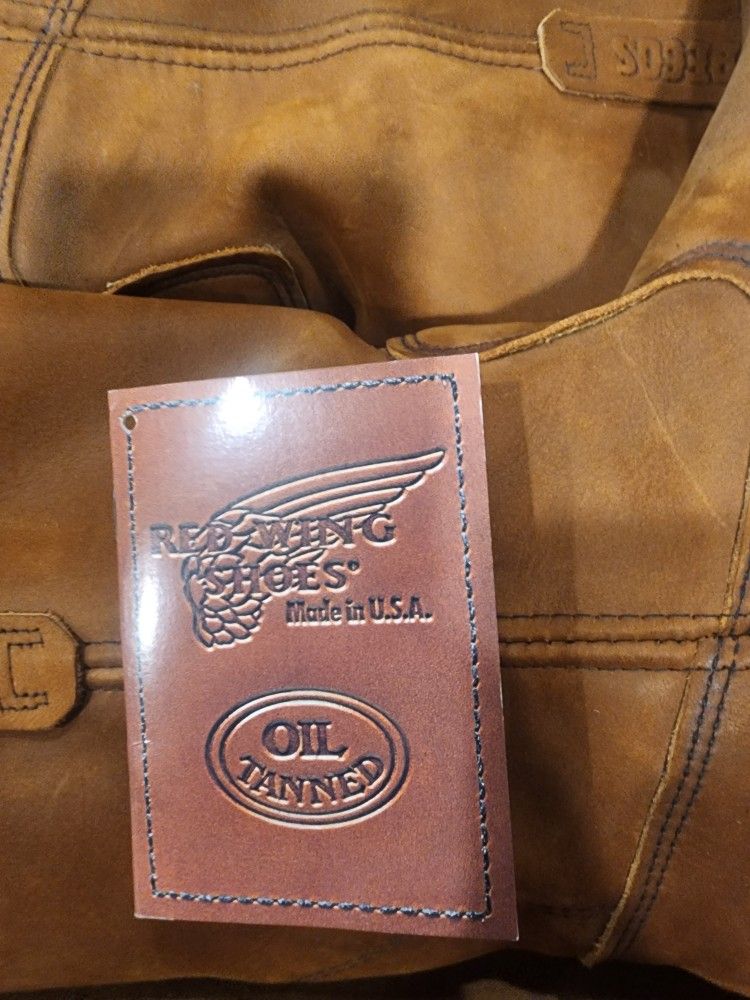 Men Boots Size 14